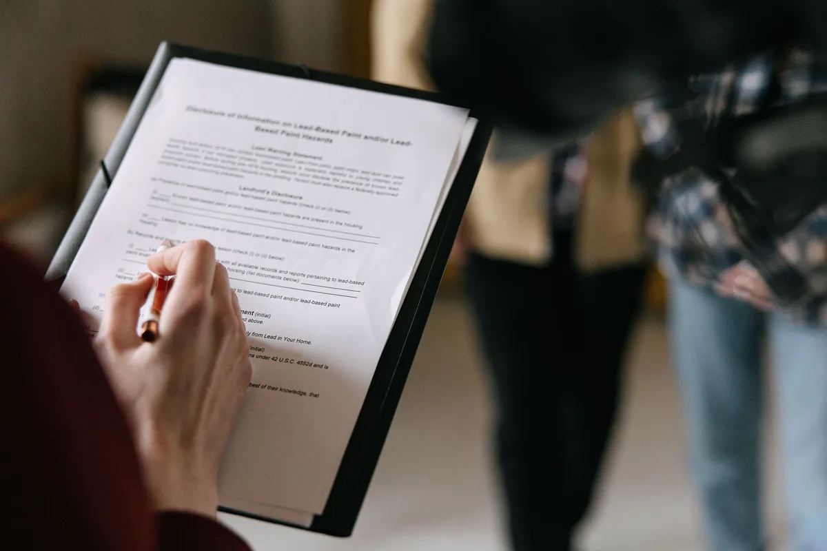 Attestation de loyer : à quoi sert-elle et comment l'obtenir en 2026 ?